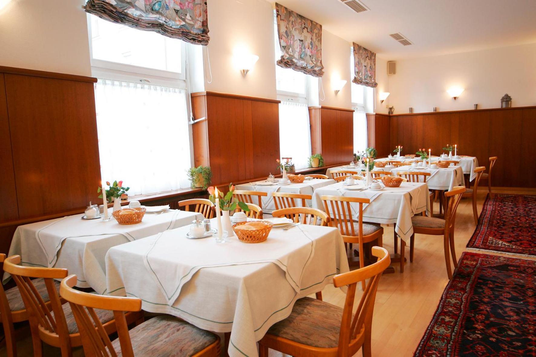 Hotel Hirschen Konstanz Bagian luar foto